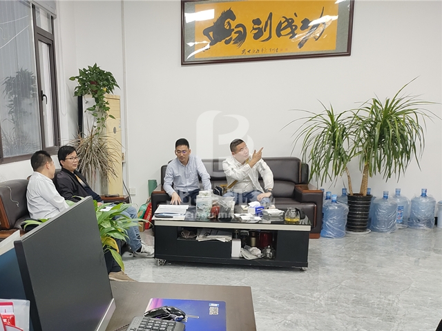 锂电池好色先生下载安装建立绿色回收体系,吸引客户前来考察