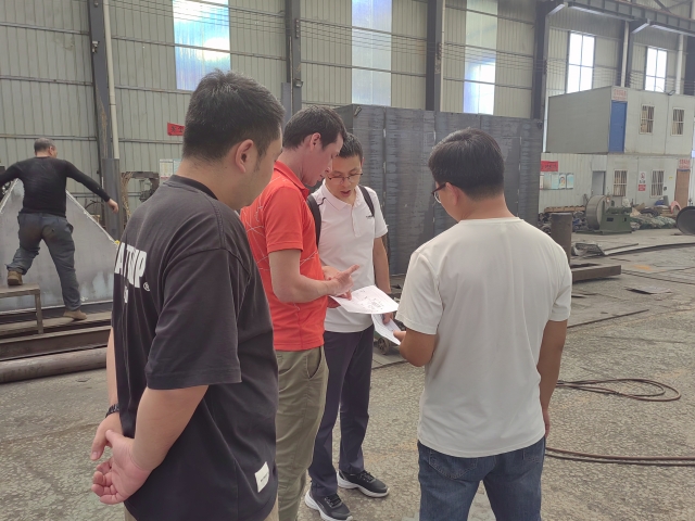 跨国交流新篇章——非洲客户参观考察好色先生下载安装制造现场